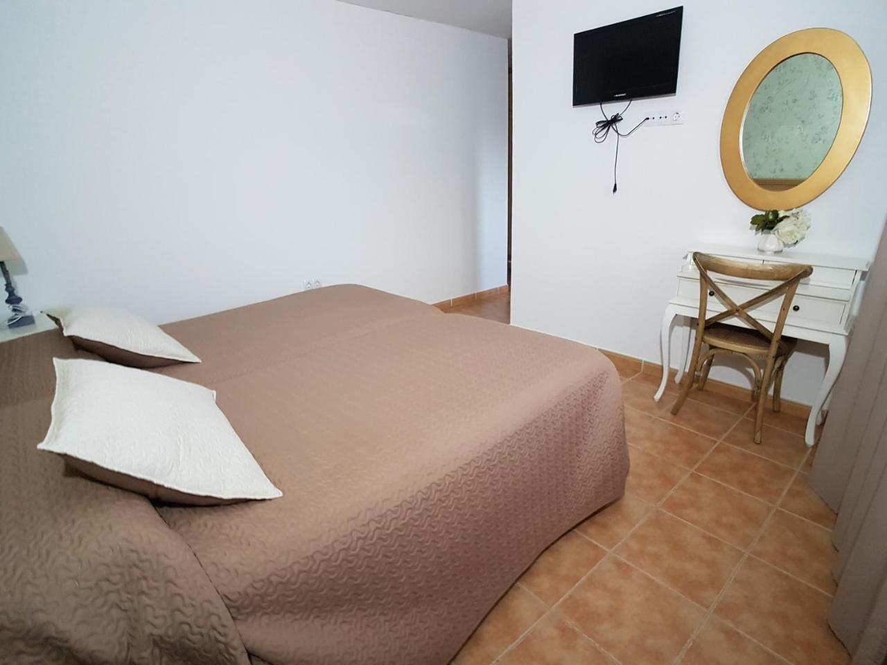 Hostal Meson La Era Ríogordo Esterno foto